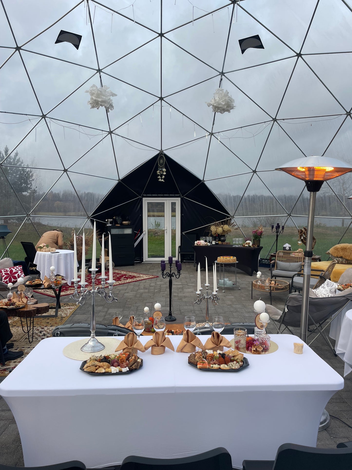 30.09. 19:30 Vintage Party with Laimi Rācenāju and Ginta Žilinski: Happy Jazz