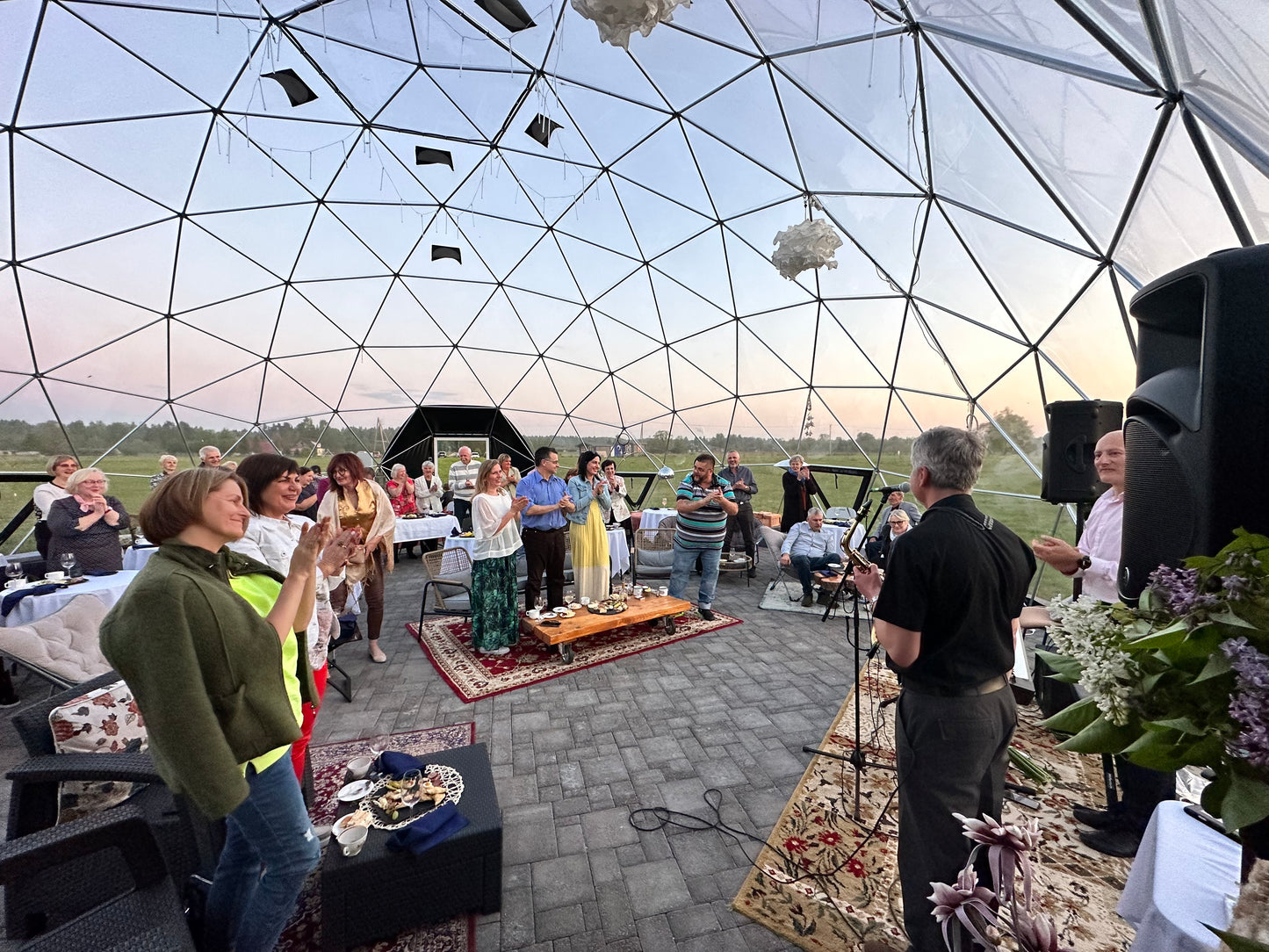 21.jūlijs 20:00 Raivo Stašans koncerts pie galdiņiem