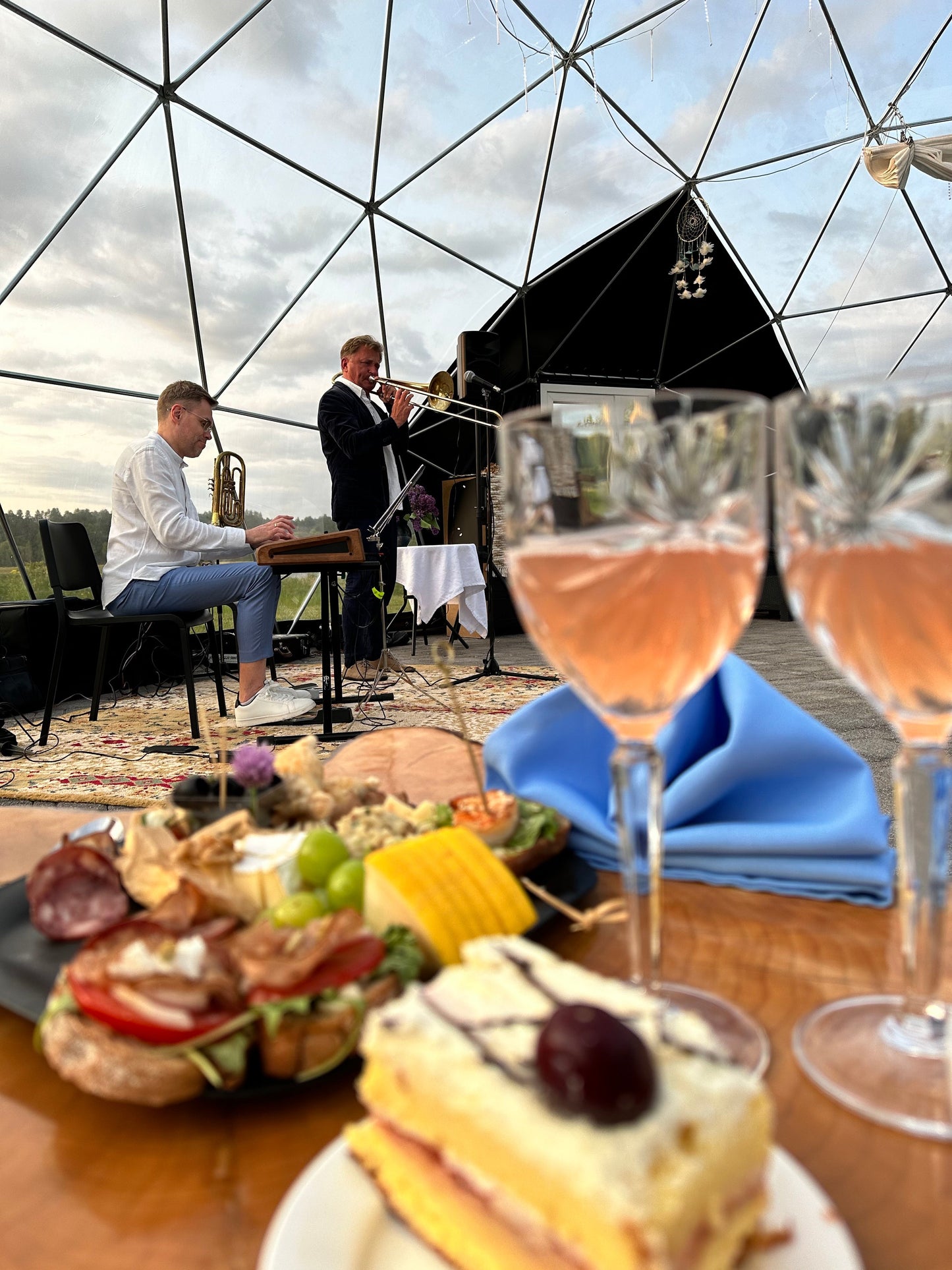 30.09. 19:30 Vintage Party with Laimi Rācenāju and Ginta Žilinski: Happy Jazz