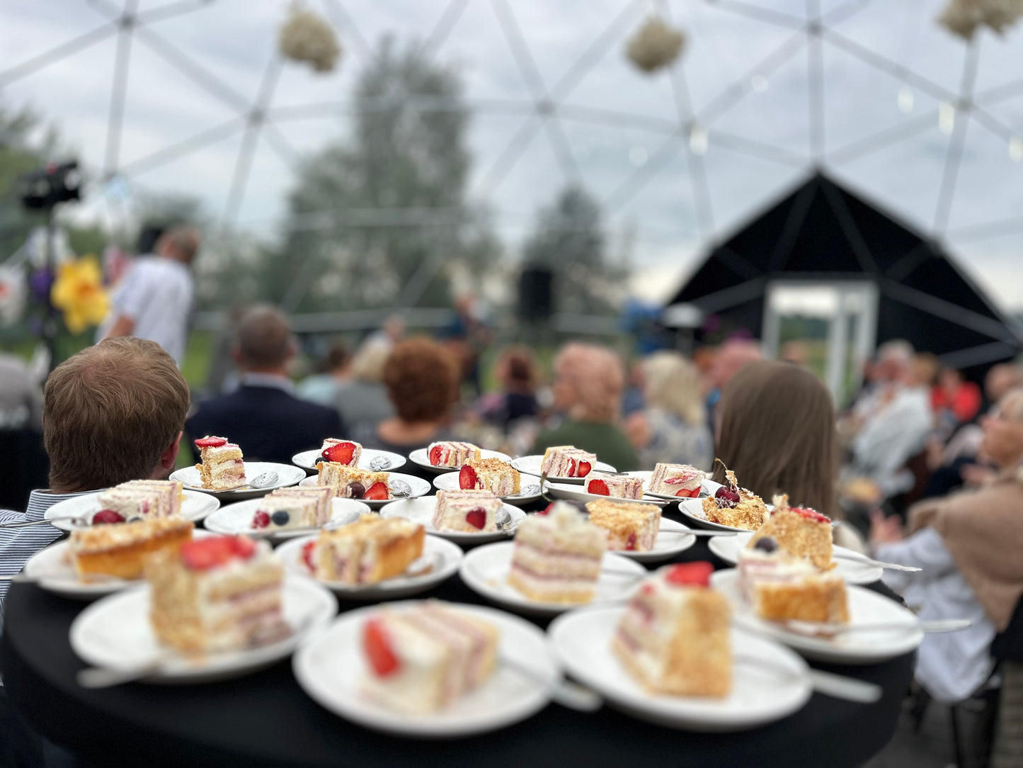 06.06. 21:00 LBB Organ Trio Jānis Bukovskis – ģitāra, vokāls | Artis Ločmelis – Hammond ērģeles, saksofons | Rolands Saulietis – bungas