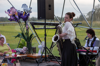 25.04 19:00 Meitenes džeza pasaulē | Vokāls un saksofons, klavieres, kontrabass