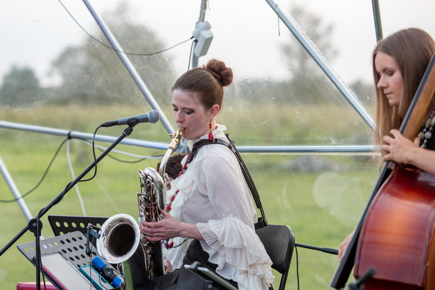 25.04 19:00 Meitenes džeza pasaulē | Vokāls un saksofons, klavieres, kontrabass