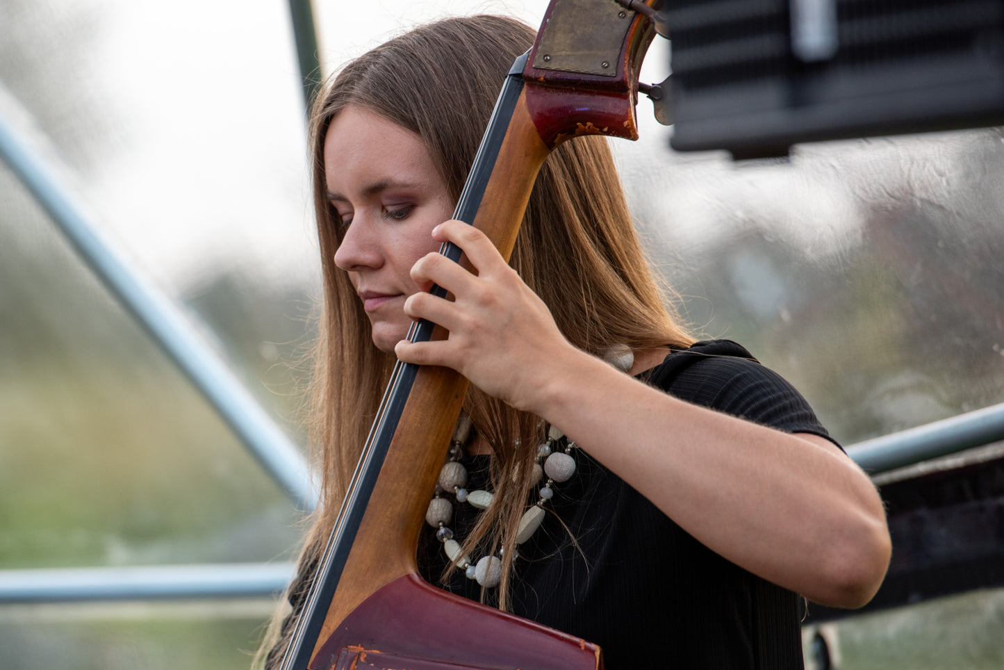 25.04 19:00 Meitenes džeza pasaulē | Vokāls un saksofons, klavieres, kontrabass