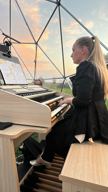 28.augusts 20:00 Neredzamā klātbūtne | Ērģeles: Ilona Birģele | Ģitāra: Armands Alksnis