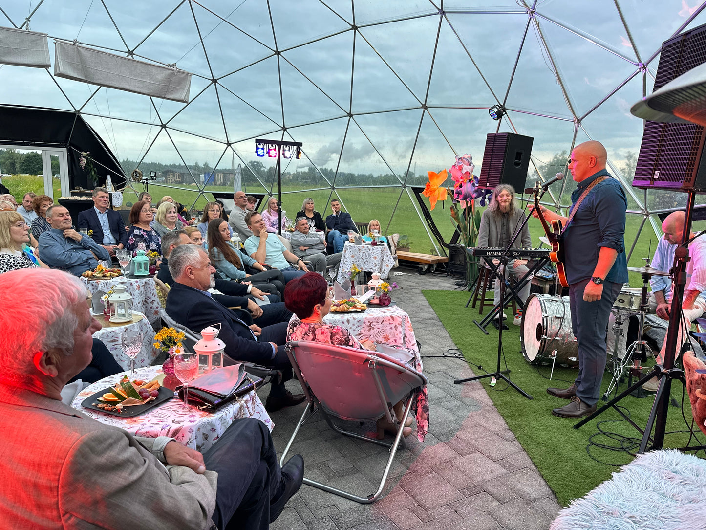 06.06. 21:00 LBB Organ Trio Jānis Bukovskis – ģitāra, vokāls | Artis Ločmelis – Hammond ērģeles, saksofons | Rolands Saulietis – bungas